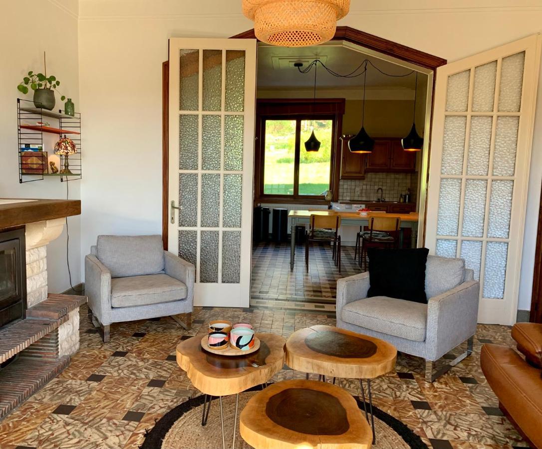Doische Gezellige Villa Met Open Haard En Zonnige Tuin. מראה חיצוני תמונה